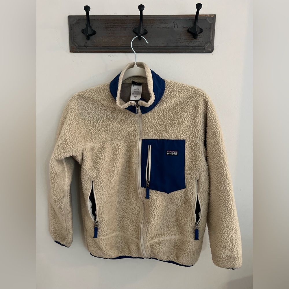 Boys youth size L Patagonia Jacket. Good used condition